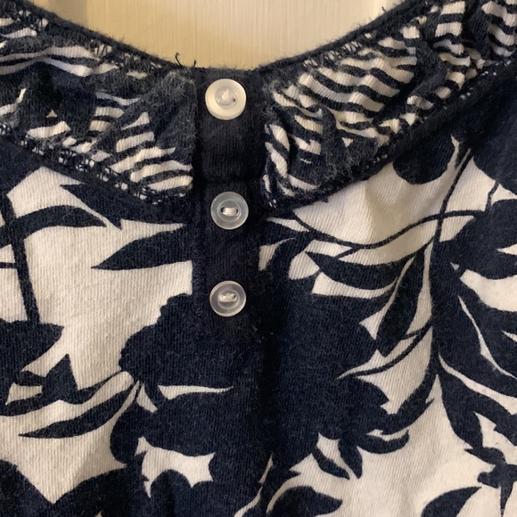 Abercrombie and Fitch top - Picture 4 of 5